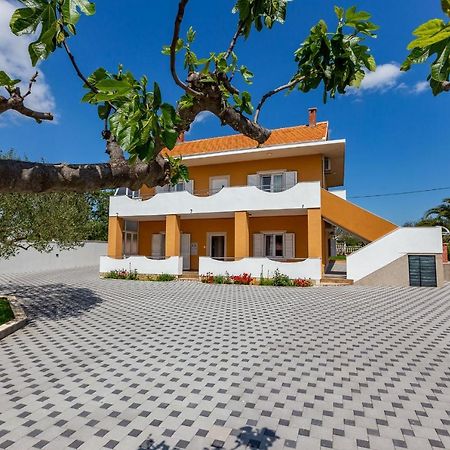 Mp Luxury Holiday Home With Swimming Pool Zara Esterno foto