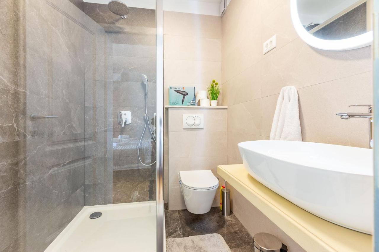 Mp Luxury Holiday Home With Swimming Pool Zara Esterno foto