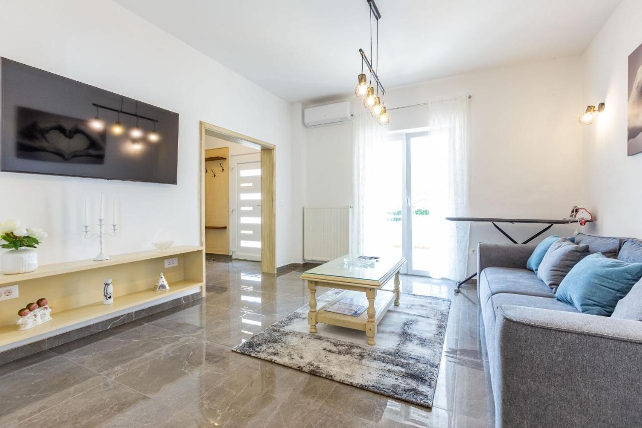 Mp Luxury Holiday Home With Swimming Pool Zara Esterno foto