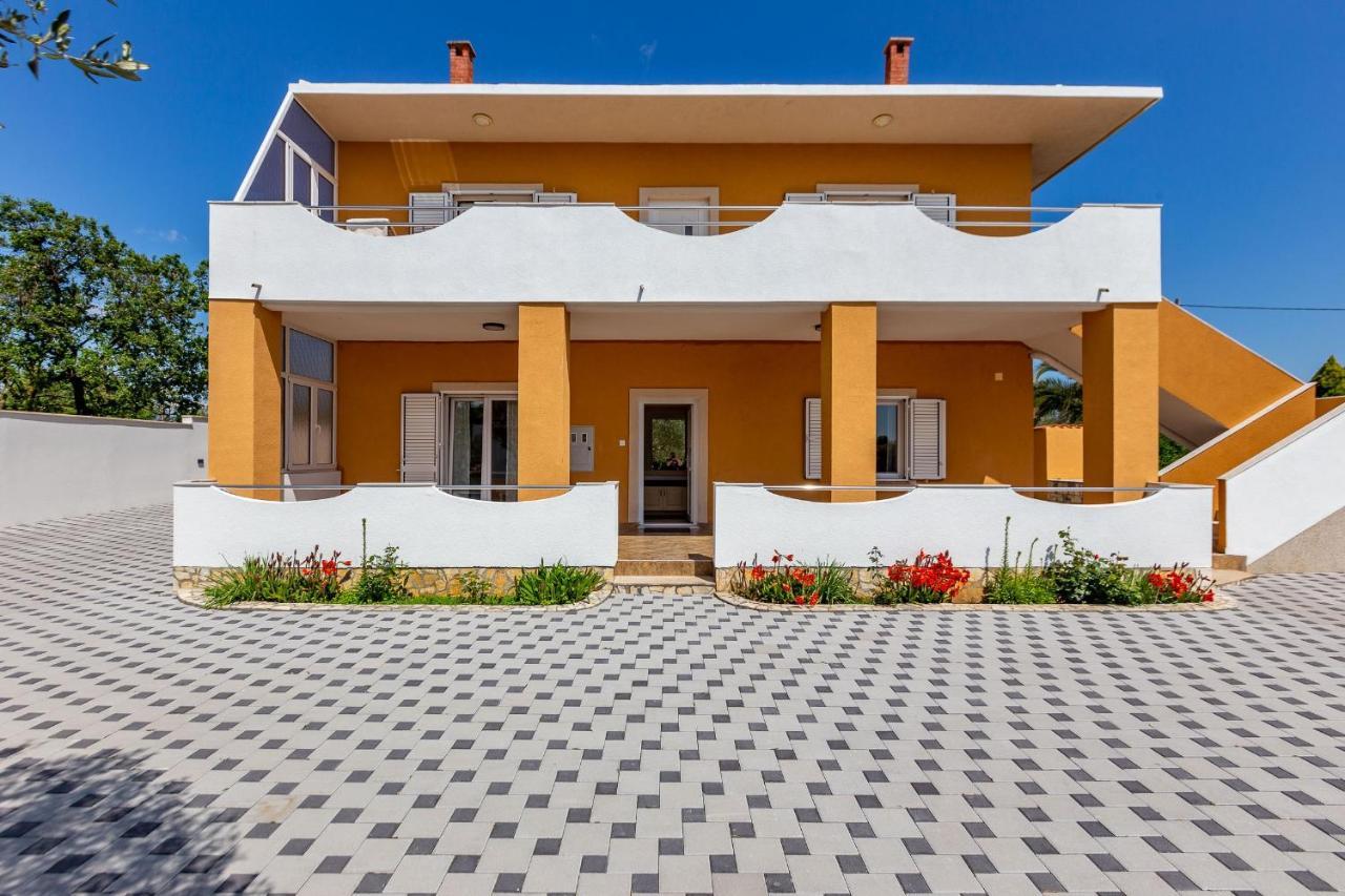 Mp Luxury Holiday Home With Swimming Pool Zara Esterno foto
