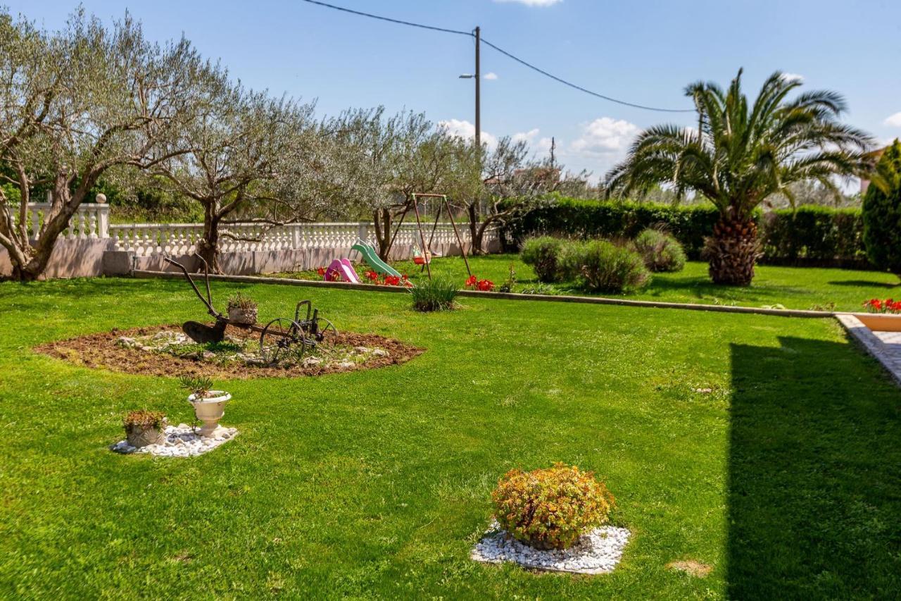 Mp Luxury Holiday Home With Swimming Pool Zara Esterno foto
